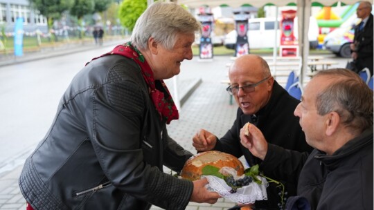 W deszczu dziękowali za plony