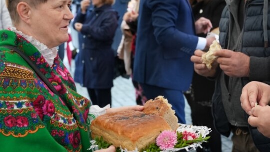 W deszczu dziękowali za plony