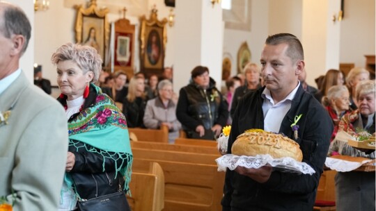 W deszczu dziękowali za plony