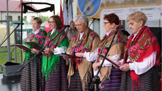 W deszczu dziękowali za plony