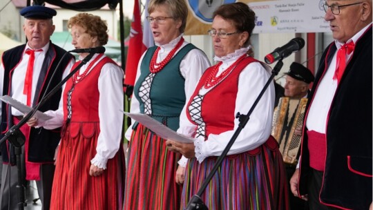 W deszczu dziękowali za plony