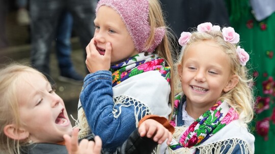 W deszczu dziękowali za plony