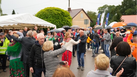 W deszczu dziękowali za plony
