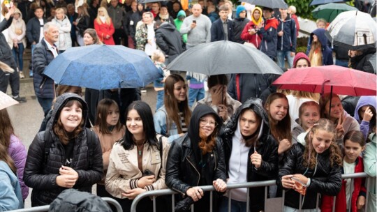 W deszczu dziękowali za plony