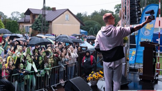 W deszczu dziękowali za plony