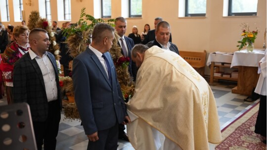 W deszczu dziękowali za plony