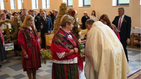 W deszczu dziękowali za plony