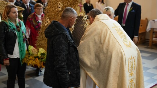 W deszczu dziękowali za plony