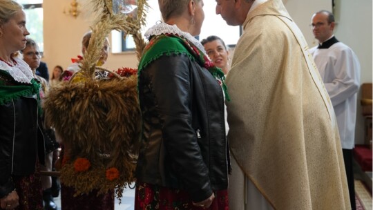 W deszczu dziękowali za plony