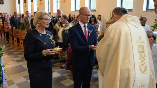 W deszczu dziękowali za plony