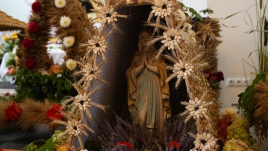 W deszczu dziękowali za plony