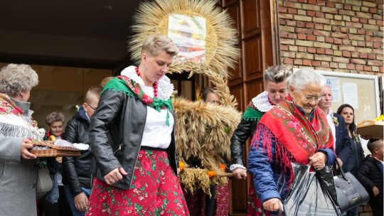 W deszczu dziękowali za plony