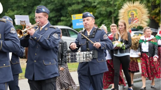 W deszczu dziękowali za plony