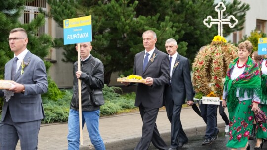 W deszczu dziękowali za plony