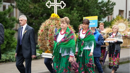 W deszczu dziękowali za plony