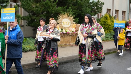 W deszczu dziękowali za plony