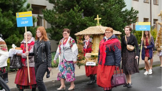 W deszczu dziękowali za plony