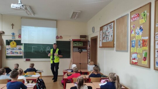 Policjanci edukują