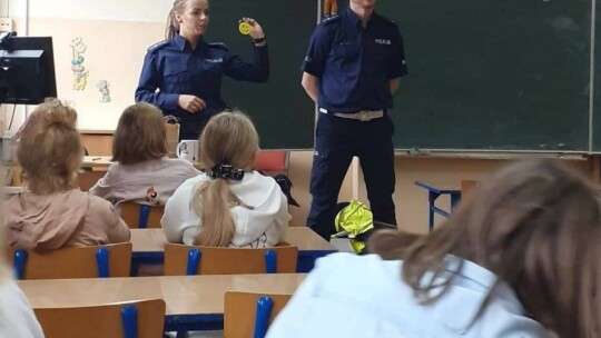 Policjanci edukują