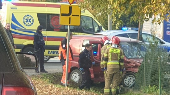 Kolizja autobusu z fiatem