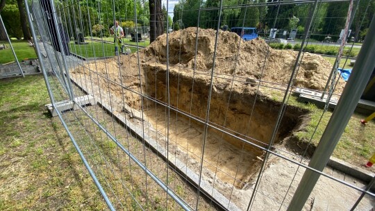 Pochowany pod fałszywym nazwiskiem