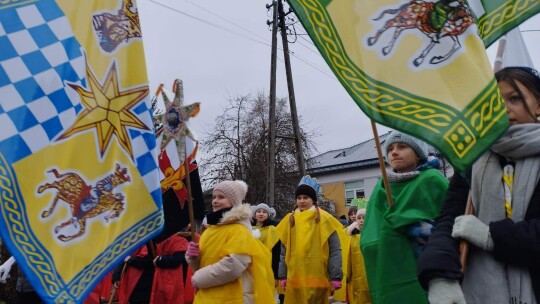 Tradycyjne „Kolędowanie z gwiazdą” i Orszak Trzech Króli w Pilawie