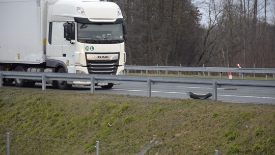 Zderzenie czterech aut na S17. Nie żyje kierowca ciężarówki