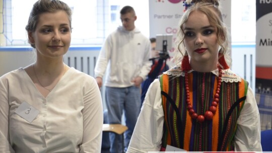 Moda inspirowana Mazowszem w Dwójce