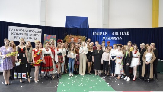 Moda inspirowana Mazowszem w Dwójce