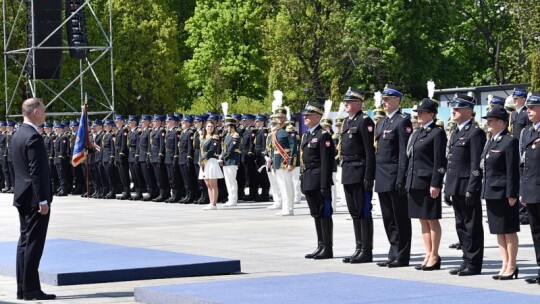 Burmistrz Pilawy uhonorowana Krzyżem Świętego Floriana Burmistrz Pilawy uhonorowana Krzyżem Świętego Floriana