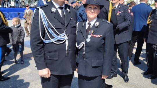 Burmistrz Pilawy uhonorowana Krzyżem Świętego Floriana Burmistrz Pilawy uhonorowana Krzyżem Świętego Floriana