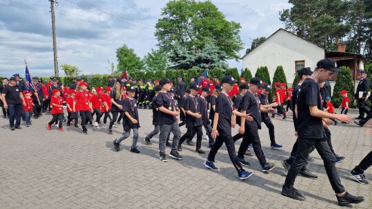 Młodzi wstąpili w szeregi straży pożarnej