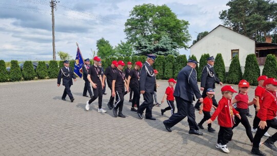 Młodzi wstąpili w szeregi straży pożarnej