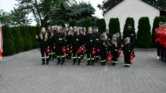 Młodzi wstąpili w szeregi straży pożarnej