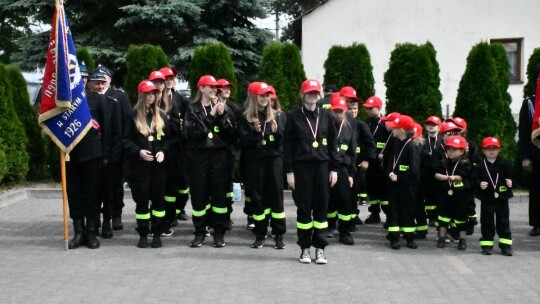 Młodzi wstąpili w szeregi straży pożarnej