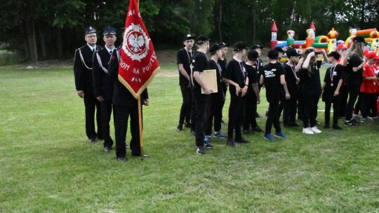 Młodzi wstąpili w szeregi straży pożarnej