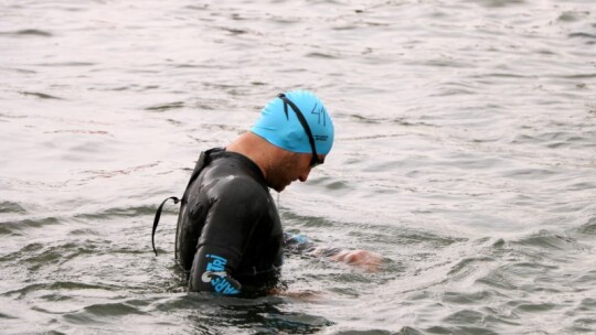 Robert Mrozek zwycięzcą X Triathlonu Garwolińskiego. Łukasz Biernacki na podium