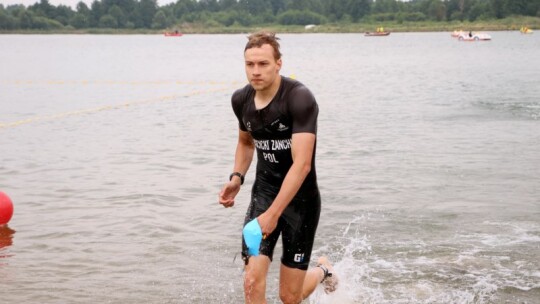 Robert Mrozek zwycięzcą X Triathlonu Garwolińskiego. Łukasz Biernacki na podium