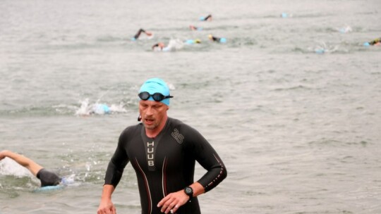 Robert Mrozek zwycięzcą X Triathlonu Garwolińskiego. Łukasz Biernacki na podium