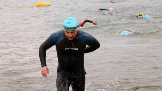 Robert Mrozek zwycięzcą X Triathlonu Garwolińskiego. Łukasz Biernacki na podium