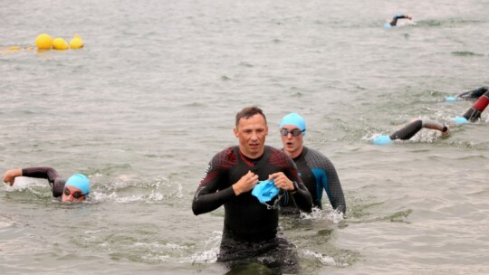 Robert Mrozek zwycięzcą X Triathlonu Garwolińskiego. Łukasz Biernacki na podium