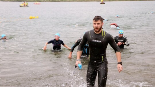 Robert Mrozek zwycięzcą X Triathlonu Garwolińskiego. Łukasz Biernacki na podium