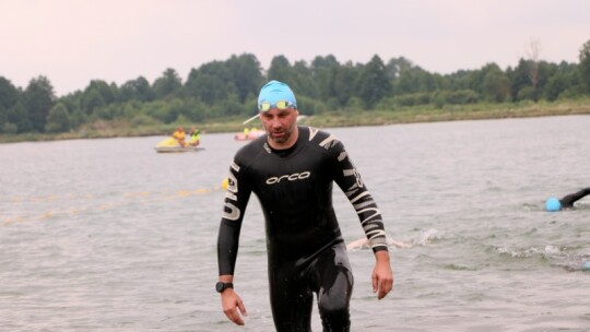 Robert Mrozek zwycięzcą X Triathlonu Garwolińskiego. Łukasz Biernacki na podium