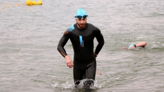 Robert Mrozek zwycięzcą X Triathlonu Garwolińskiego. Łukasz Biernacki na podium