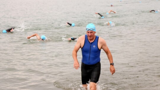 Robert Mrozek zwycięzcą X Triathlonu Garwolińskiego. Łukasz Biernacki na podium