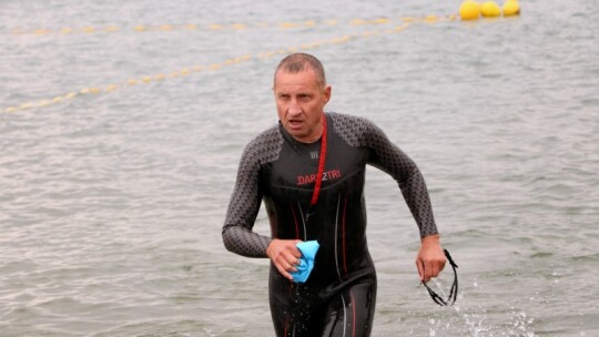 Robert Mrozek zwycięzcą X Triathlonu Garwolińskiego. Łukasz Biernacki na podium