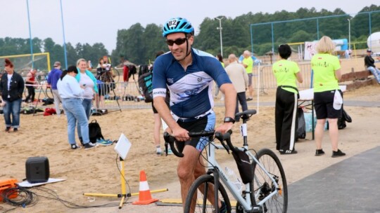 Robert Mrozek zwycięzcą X Triathlonu Garwolińskiego. Łukasz Biernacki na podium