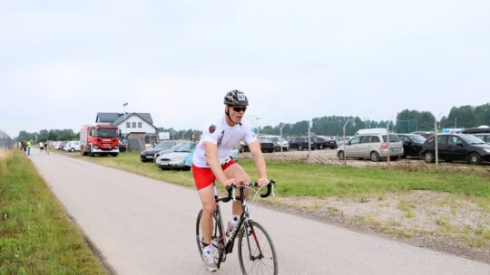 Robert Mrozek zwycięzcą X Triathlonu Garwolińskiego. Łukasz Biernacki na podium