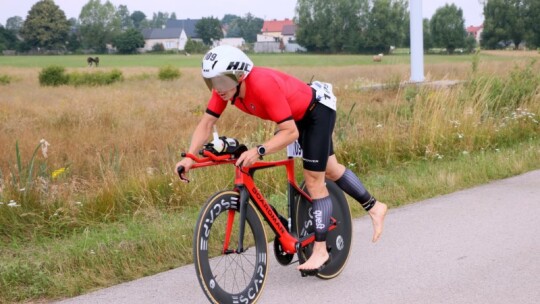 Robert Mrozek zwycięzcą X Triathlonu Garwolińskiego. Łukasz Biernacki na podium