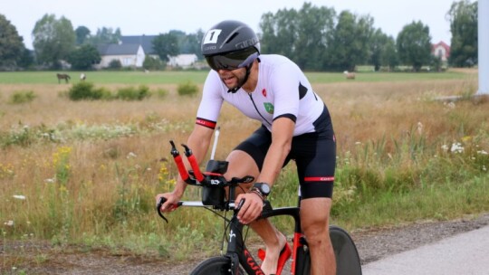 Robert Mrozek zwycięzcą X Triathlonu Garwolińskiego. Łukasz Biernacki na podium